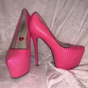 Amazing Neon Pink Faux Snakeskin Ultra-High Heels, Size 10